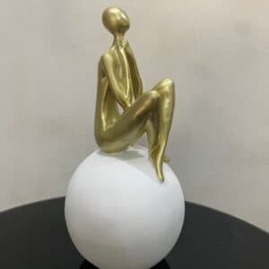 LADY ON BALL 3555